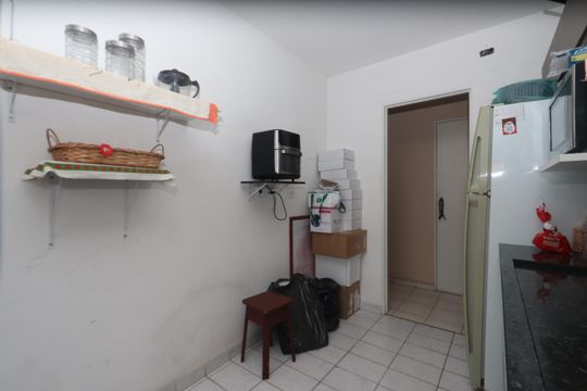 Cozinha de apartamento para alugar com 2 quartos, 80m² em Vila Olinda, São Paulo