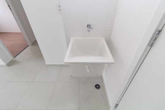 Sala-Cozinha de apartamento à venda com 2 quartos, 32m² em Guaianases, São Paulo