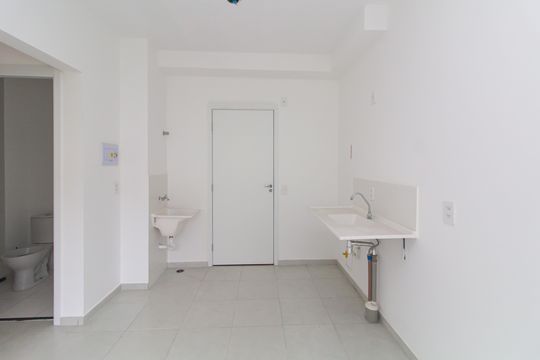 Sala-Cozinha de apartamento à venda com 2 quartos, 32m² em Guaianases, São Paulo