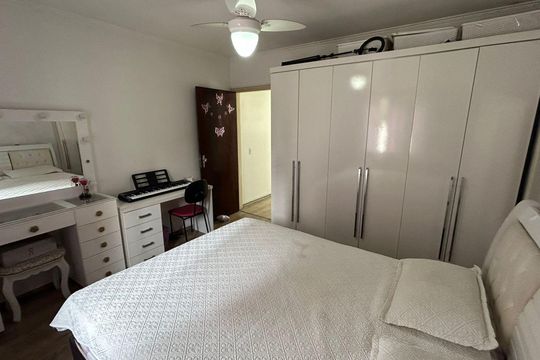 Casa à venda com 3 quartos, 160m² em Vila Metalúrgica, Santo André