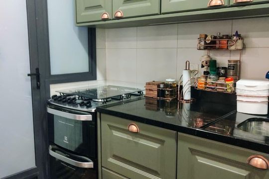 Cozinha de apartamento para alugar com 1 quarto, 73m² em Cerqueira César, São Paulo
