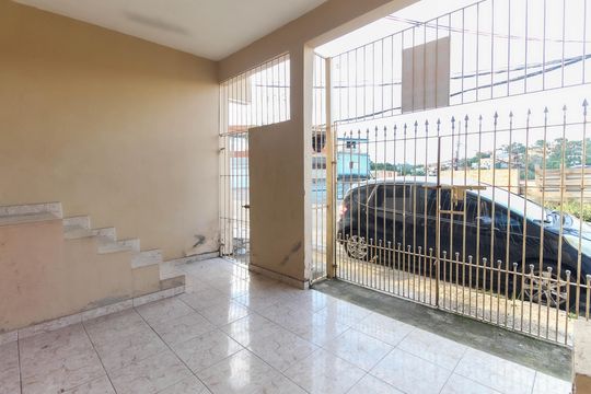 Garagem de casa para alugar com 1 quarto, 140m² em Chácara Coqueiro, Itaquaquecetuba