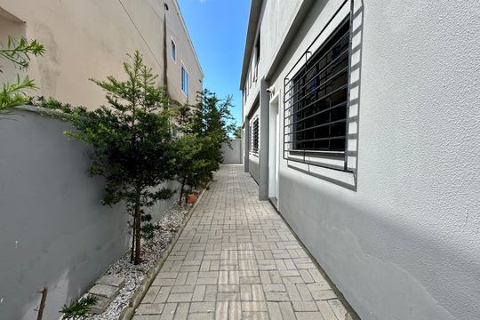 Hall de entrada de apartamento para alugar com 2 quartos, 60m² em São João do Rio Vermelho, Florianópolis