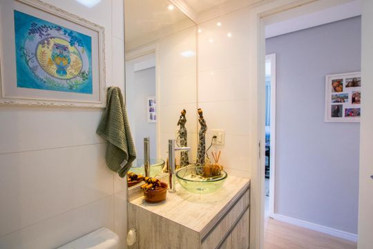 Banheiro social de apartamento à venda com 3 quartos, 89m² em Jardim, Santo André