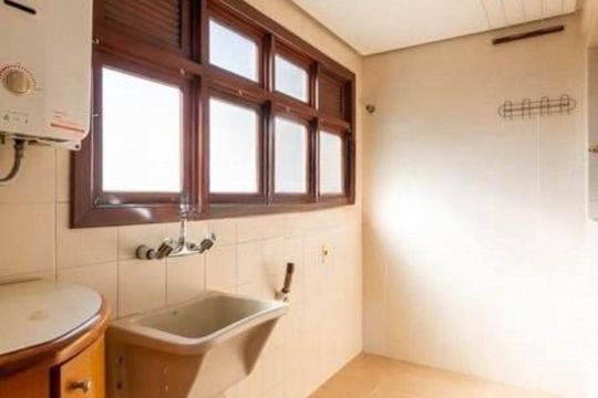 Área de Serviço  de apartamento à venda com 1 quarto, 110m² em Vila Ipiranga, Porto Alegre
