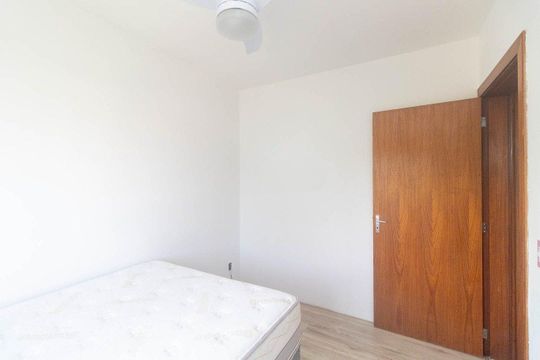 Quarto 1 de apartamento à venda com 2 quartos, 60m² em São João, Porto Alegre