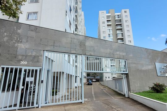 fachada do condomínio de apartamento à venda com 1 quarto, 57m² em Parque das Industrias, Betim
