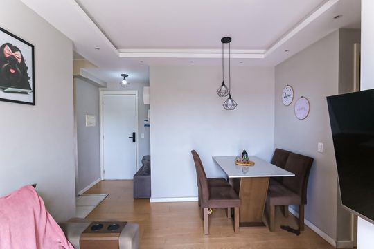 Sala de apartamento para alugar com 2 quartos, 48m² em Del Castilho, Rio de Janeiro