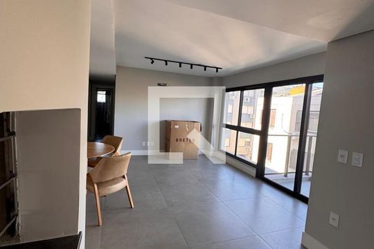 Sala de apartamento à venda com 2 quartos, 71m² em Petrópolis, Porto Alegre
