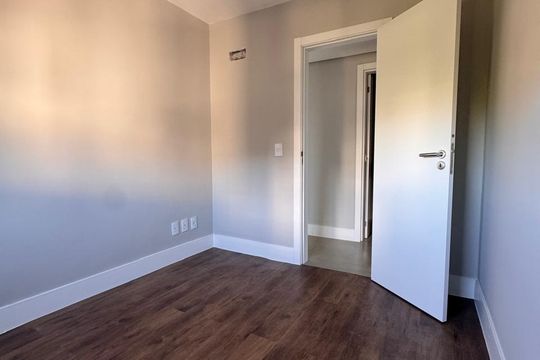 Quarto de apartamento à venda com 2 quartos, 71m² em Petrópolis, Porto Alegre