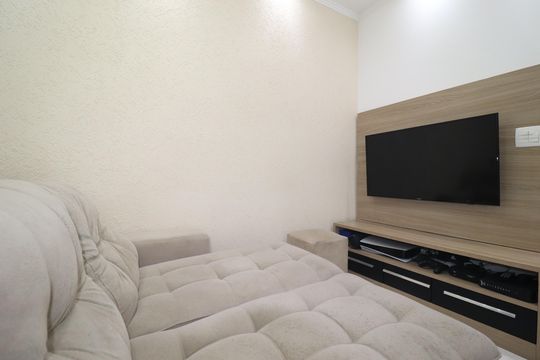 Sala de apartamento à venda com 2 quartos, 70m² em Vila Vitória, Santo André