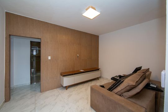 SALA de casa à venda com 3 quartos, 220m² em Padre Eustáquio, Belo Horizonte