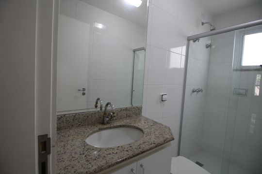 Banheiro Social de casa à venda com 4 quartos, 195m² em Anil, Rio de Janeiro