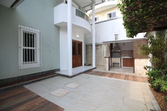 Área Externa de casa à venda com 4 quartos, 195m² em Anil, Rio de Janeiro
