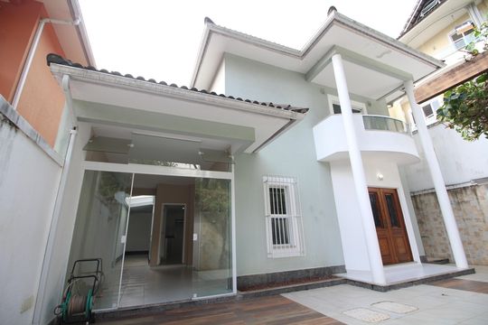 Área Externa de casa à venda com 4 quartos, 195m² em Anil, Rio de Janeiro
