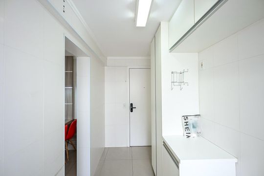 Área de Serviço  de apartamento à venda com 3 quartos, 126m² em Jardim Wanda, Taboão da Serra