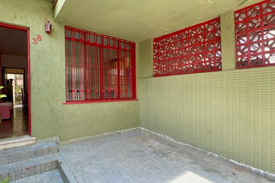 Garagem de casa à venda com 2 quartos, 93m² em Sumaré, São Paulo