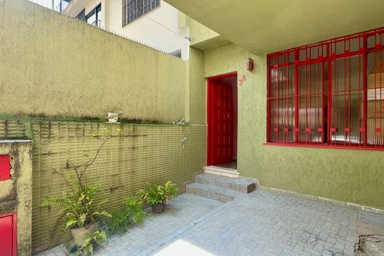 Garagem de casa à venda com 2 quartos, 93m² em Sumaré, São Paulo