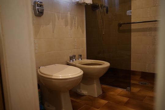 Banheiro da Suíte de casa à venda com 2 quartos, 147m² em Vila Rosalia, Guarulhos