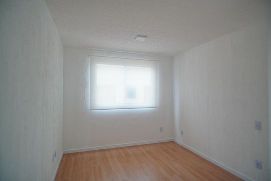 Sala de apartamento à venda com 2 quartos, 41m² em Sarandi, Porto Alegre