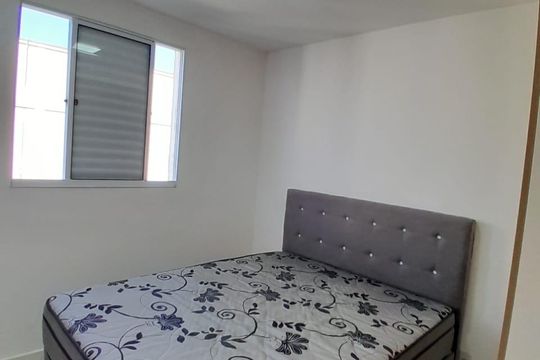 Quarto de apartamento para alugar com 2 quartos, 52m² em Estância Guatambu, Itaquaquecetuba