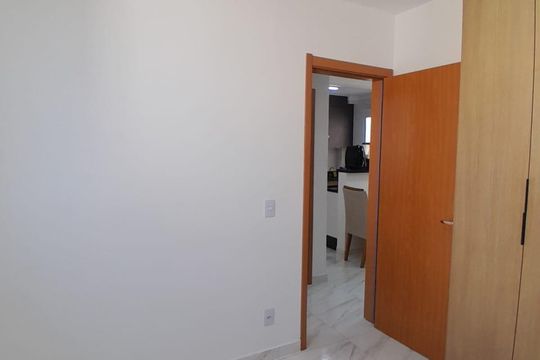 Quarto de apartamento para alugar com 2 quartos, 52m² em Estância Guatambu, Itaquaquecetuba