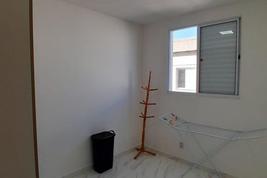 Quarto de apartamento para alugar com 2 quartos, 52m² em Estância Guatambu, Itaquaquecetuba