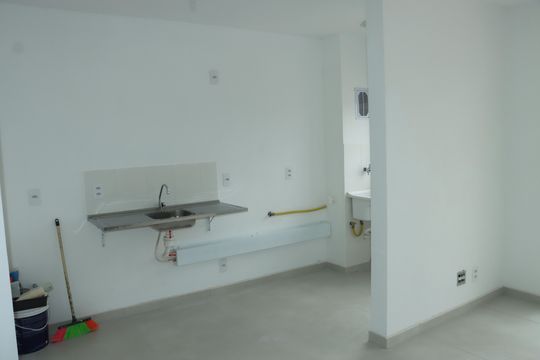 Sala/cozinha de apartamento para alugar com 2 quartos, 46m² em Recanto Vista Alegre, Cotia
