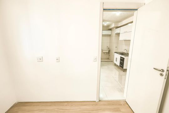Quarto 1 de apartamento para alugar com 2 quartos, 42m² em Usina Piratininga, São Paulo