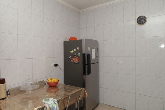 Cozinha de casa à venda com 2 quartos, 114m² em Parque Guarani, São Paulo