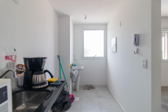 Cozinha de apartamento à venda com 1 quarto, 43m² em Partenon, Porto Alegre