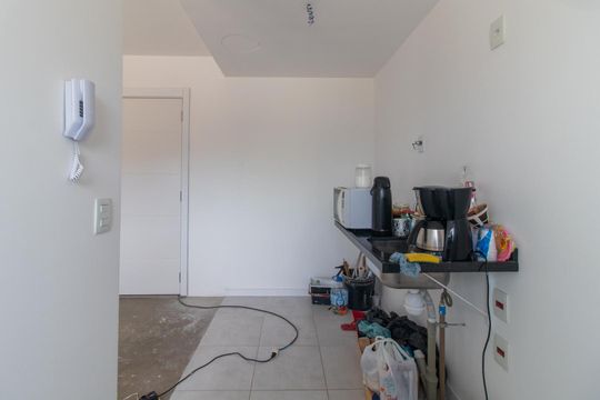 Cozinha de apartamento à venda com 1 quarto, 43m² em Partenon, Porto Alegre
