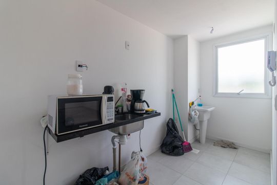 Cozinha de apartamento à venda com 1 quarto, 43m² em Partenon, Porto Alegre