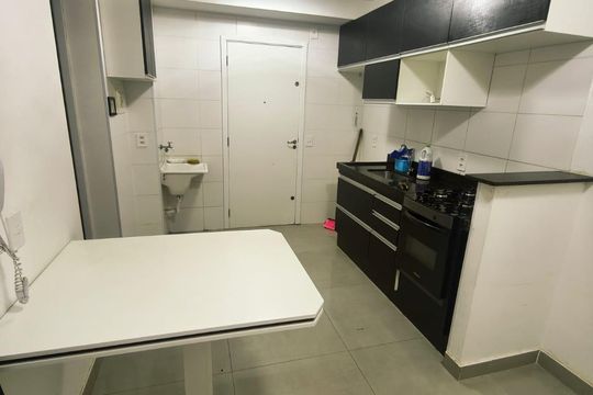 Cozinha de apartamento à venda com 2 quartos, 32m² em Vila Carmosina, São Paulo