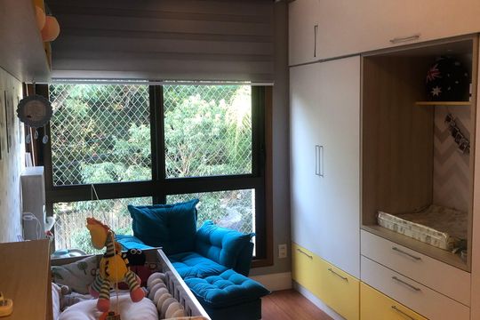 Quarto de apartamento para alugar com 2 quartos, 74m² em Petrópolis, Porto Alegre