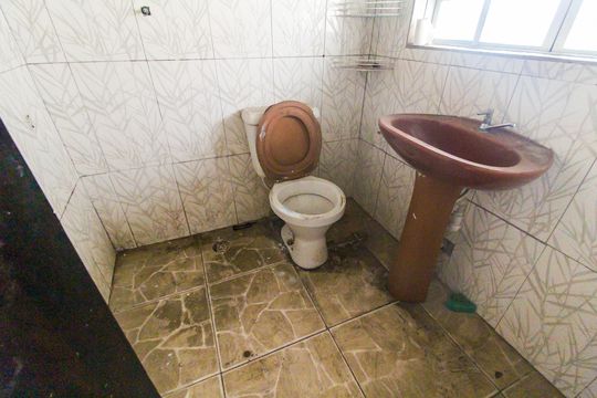 Banheiro de casa para alugar com 2 quartos, 60m² em Jardim Helena, São Paulo
