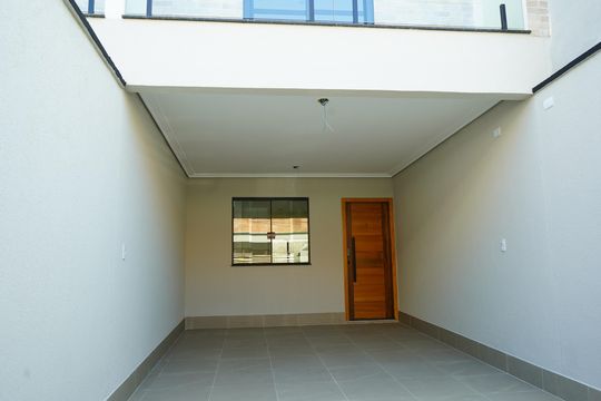 Garagem de casa à venda com 3 quartos, 120m² em Chácara Santo Antônio (zona Leste), São Paulo