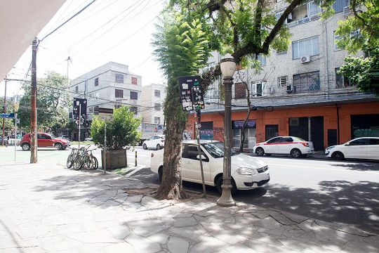 Quarto 1 Vista de apartamento à venda com 2 quartos, 48m² em Cidade Baixa, Porto Alegre