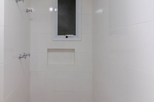 Banheiro  de apartamento à venda com 1 quarto, 41m² em Picanço, Guarulhos