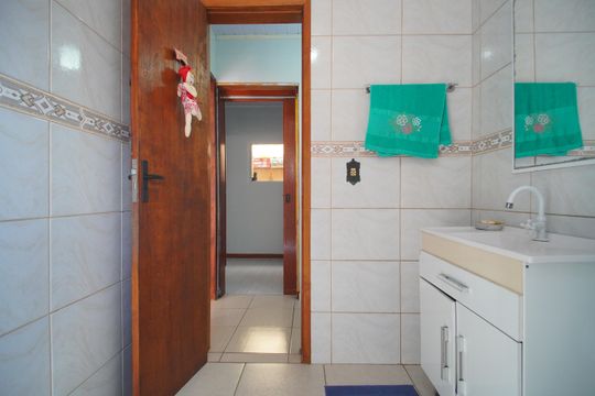 Banheiro 2 de casa à venda com 3 quartos, 180m² em Jardim America, São Leopoldo