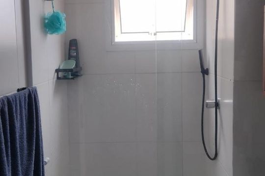 Banheiro de apartamento à venda com 2 quartos, 57m² em Parada Inglesa, São Paulo