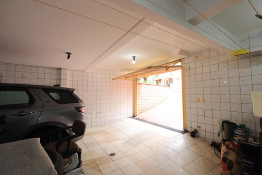 Garagem de casa de condomínio à venda com 4 quartos, 450m² em Vila Carrão, São Paulo