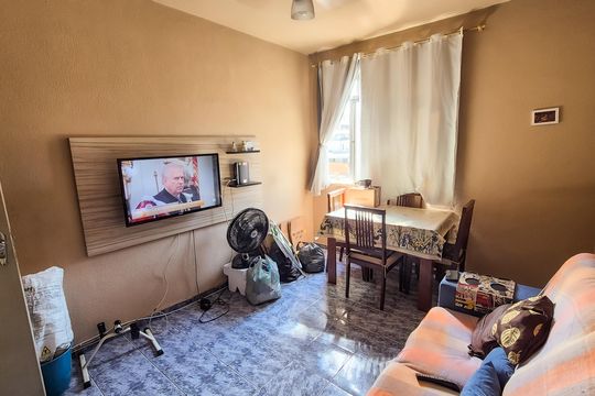 Sala de apartamento à venda com 1 quarto, 35m² em Irajá, Rio de Janeiro