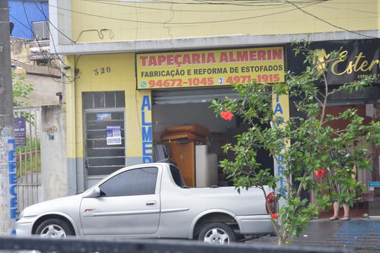 Placa de casa à venda com 3 quartos, 306m² em Vila Bela Vista, Santo André