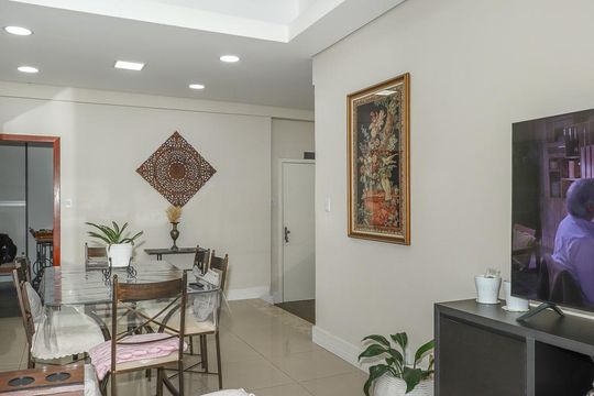 Sala de apartamento à venda com 3 quartos, 220m² em Rio Branco, Porto Alegre