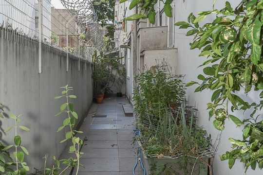 Corredor externo privativo de apartamento à venda com 3 quartos, 220m² em Rio Branco, Porto Alegre