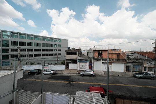 Suíte de casa à venda com 3 quartos, 100m² em Jardim Eliane, São Paulo