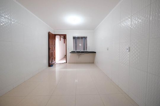 Cozinha de casa à venda com 3 quartos, 100m² em Jardim Eliane, São Paulo