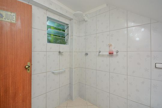 Banheiro de casa para alugar com 1 quarto, 52m² em Jardim Rosa Maria, São Paulo