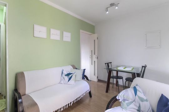 Sala de apartamento à venda com 2 quartos, 42m² em Vila Carmosina, São Paulo